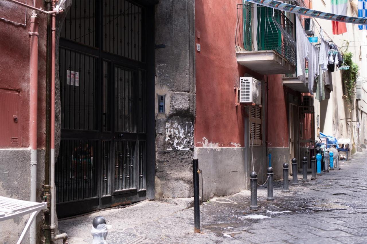 Casa Amato_2_Regina Giovanna Napoli Esterno foto
