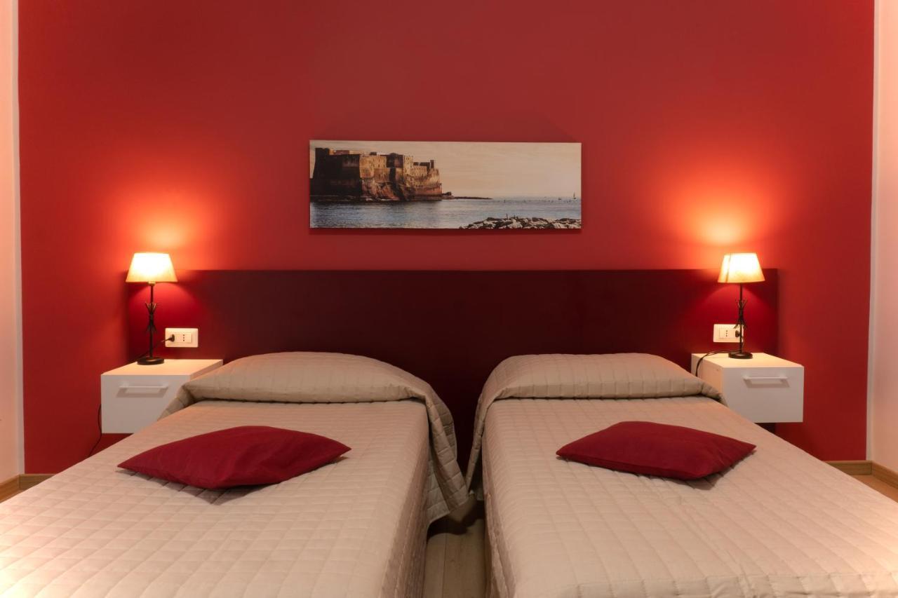 Casa Amato_2_Regina Giovanna Napoli Esterno foto